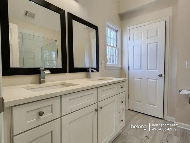Photo - 2485 Zachary Woods Dr NW