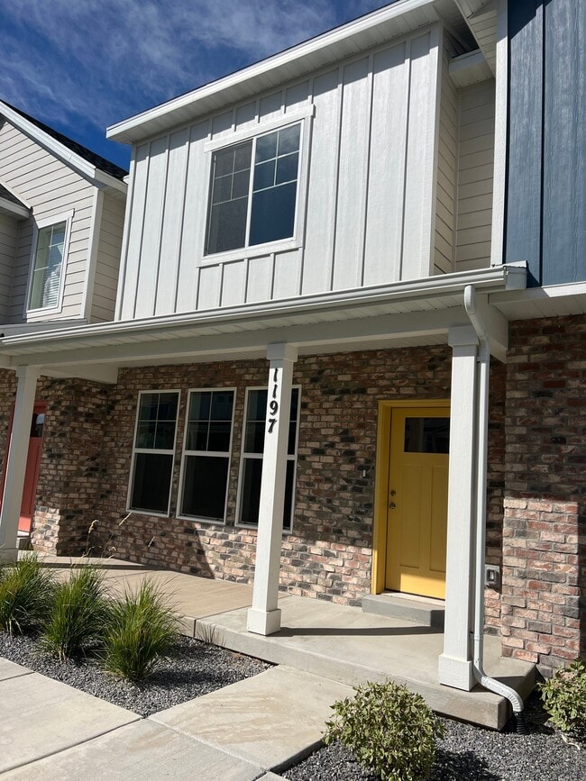 Building Photo - 1197 S 200 E