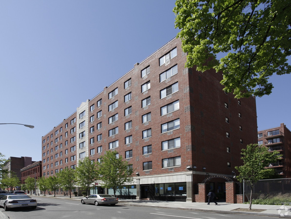 Photo - Yorkside Towers II