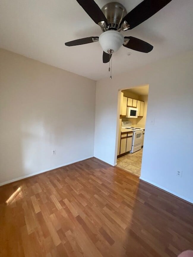 Photo - Top floor Condo is Gaithersburg Unit 302