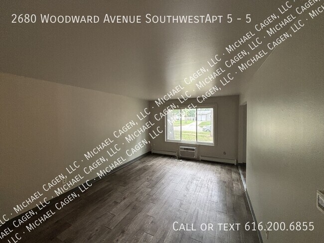Building Photo - 2680 Woodward Ave SW Unit 5