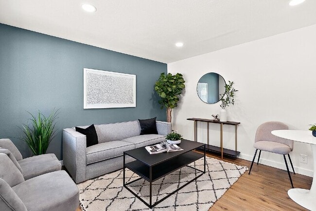 Photo - 1728 115th St S