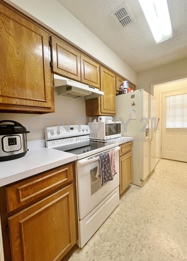 Photo - Adorable 2/2 Duplex in Weatherford For Rent!