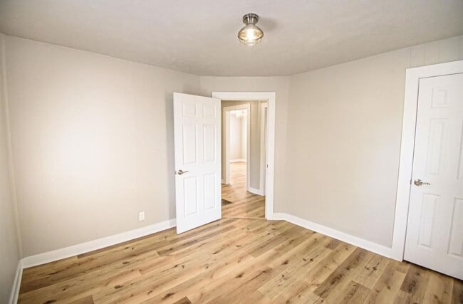 Photo - 2 bed 1 bath MOVE-IN READY & SO CUTE