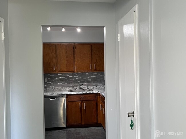 Photo - 419 Cricket Ln