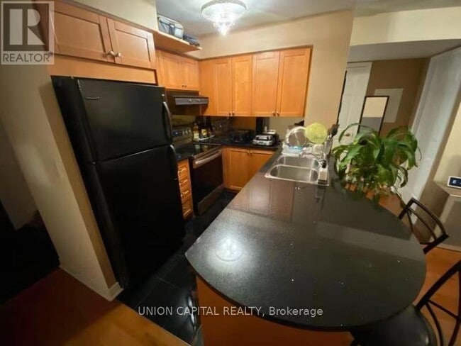 Photo - 18 Kenaston Gardens Unit 1306