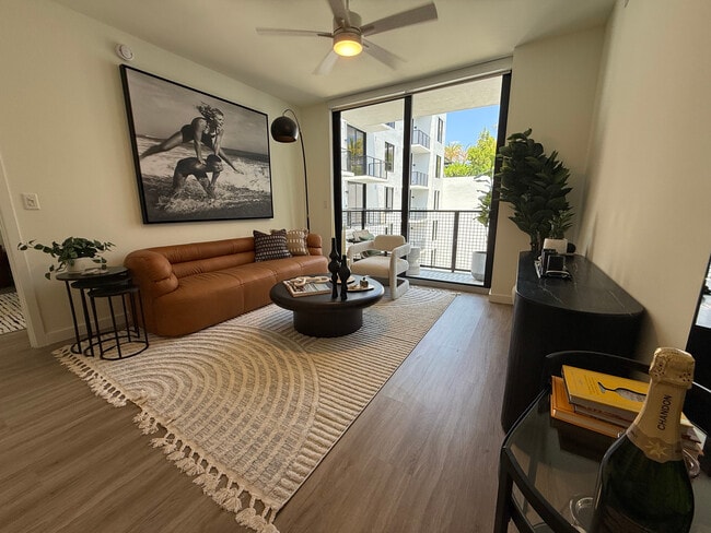 Photo - 29 NW 28th St Unidad C1