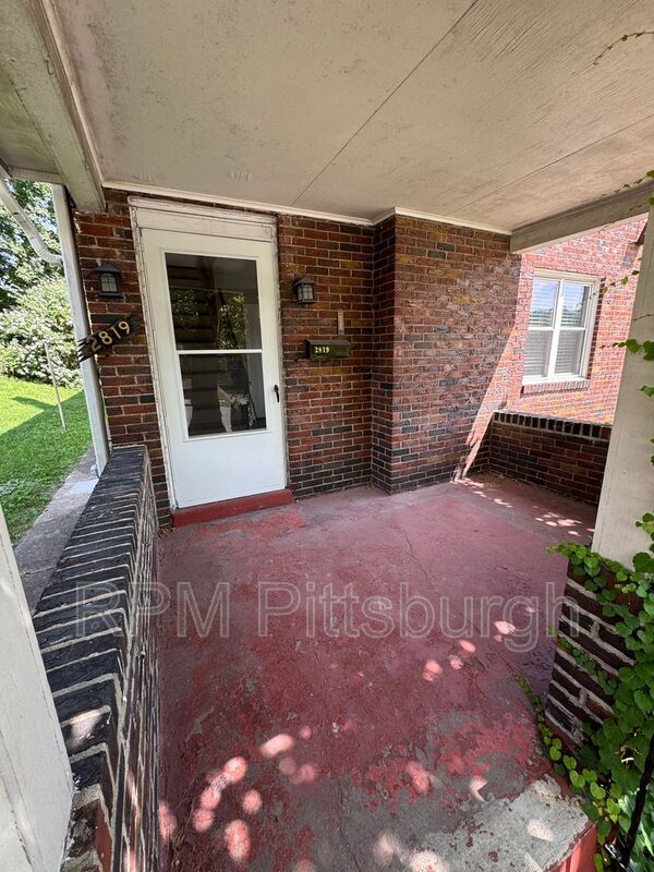Building Photo - 2819 Morlock St Rental