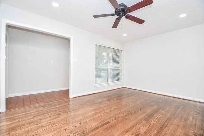 Photo - 5214 De Milo Dr