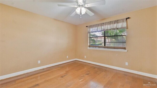 Photo - 10 Shasta E Ave