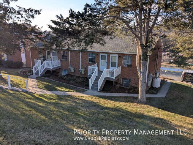 Building Photo - 251 Rockingham Dr Unit B