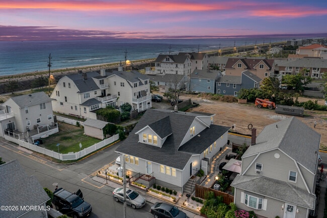 Photo - 2 Via Ripa Wy