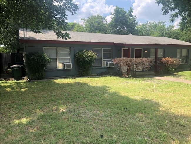 Building Photo - 7005 Guadalupe St