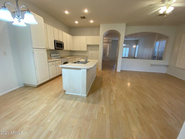 Photo - 5442 W Fairview St