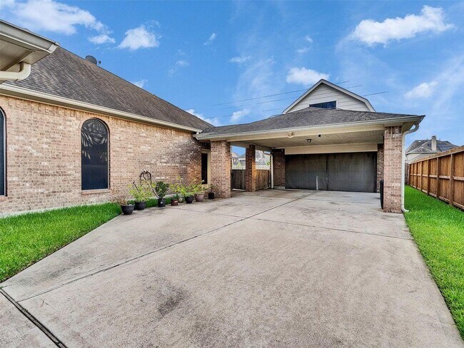 Photo - 2714 Brahman Dr