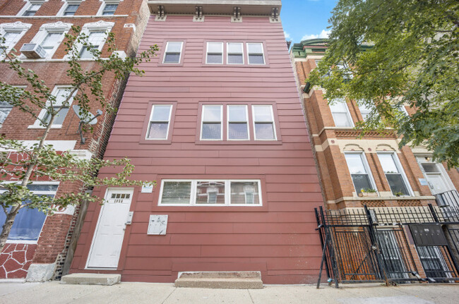 Photo - 1709 S Racine Ave Condo