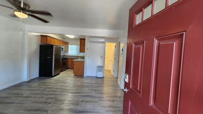 Building Photo - 728 W 1st Ave Rental
