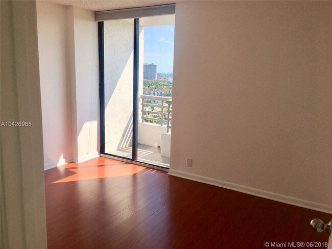 Photo - PARC CENTRAL AVENTURA Unit LP02