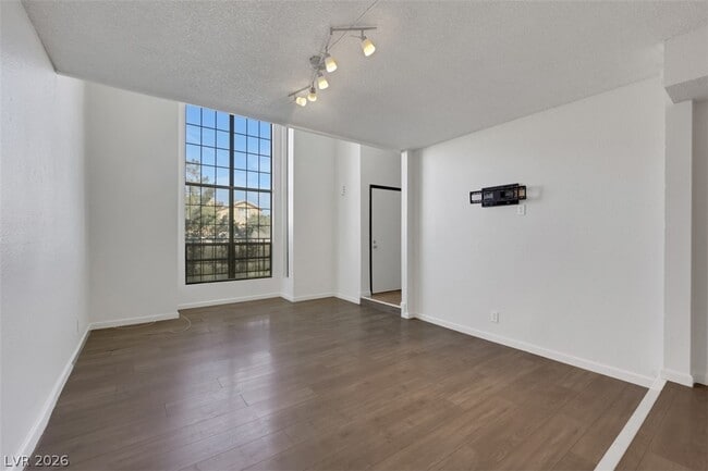 Photo - 6506 Ironbark Ln