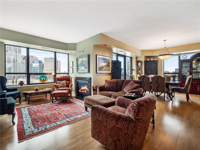 Building Photo - 500 E Grant St Unit 810