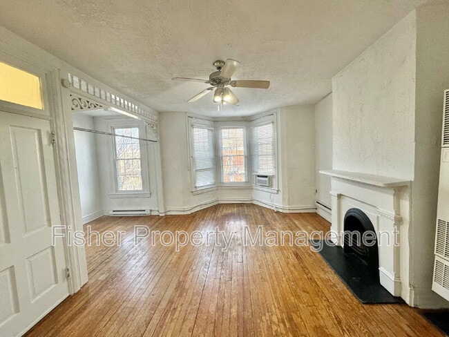Photo - 1921 Floyd Ave Unidad 2