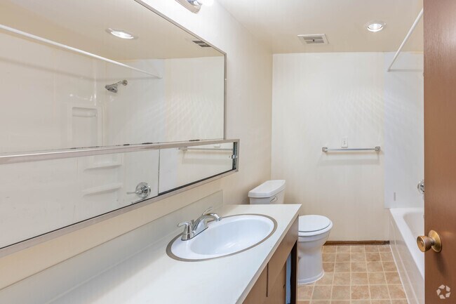 1BR, 1BA - 690SF