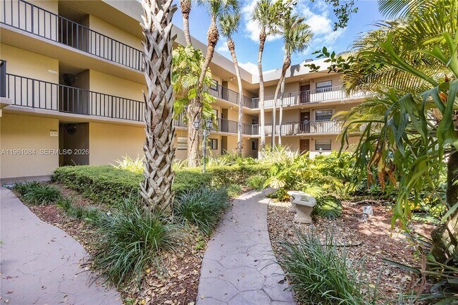 Photo - 10855 SW 112th Ave Unidad 311