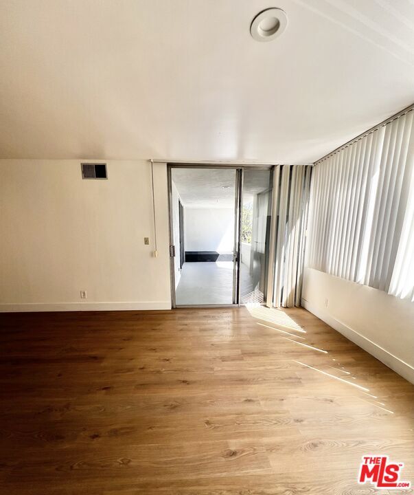 Photo - 9221 Charleville Blvd Unidad B