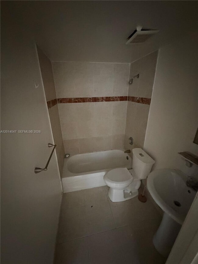 Photo - 1342 Drexel Ave Unidad 205