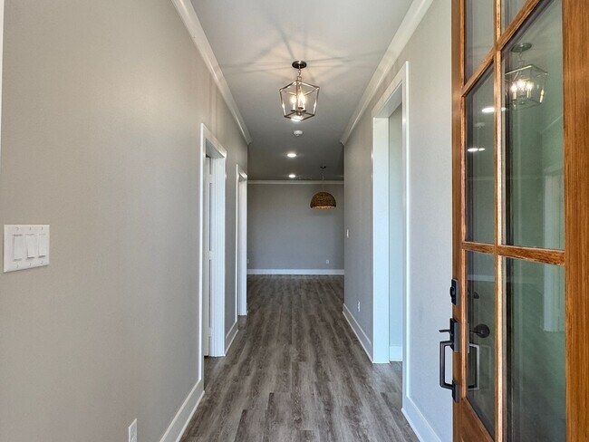 Photo - 7110 Alexander Dr