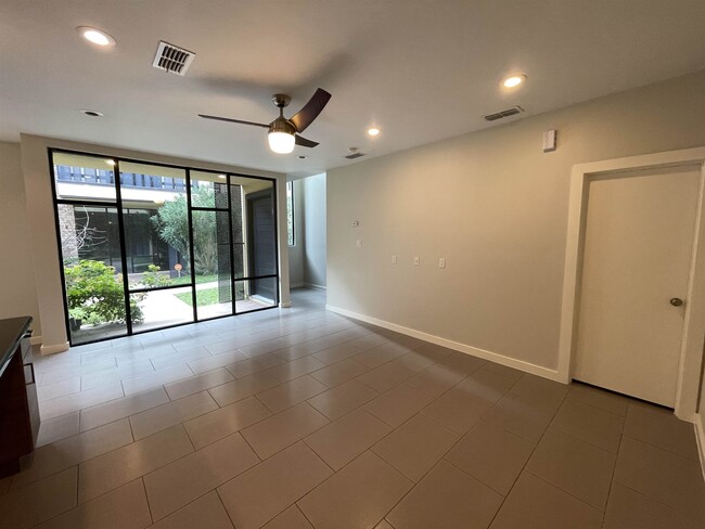 Photo - 409 Shiloh Dr Unidad 8