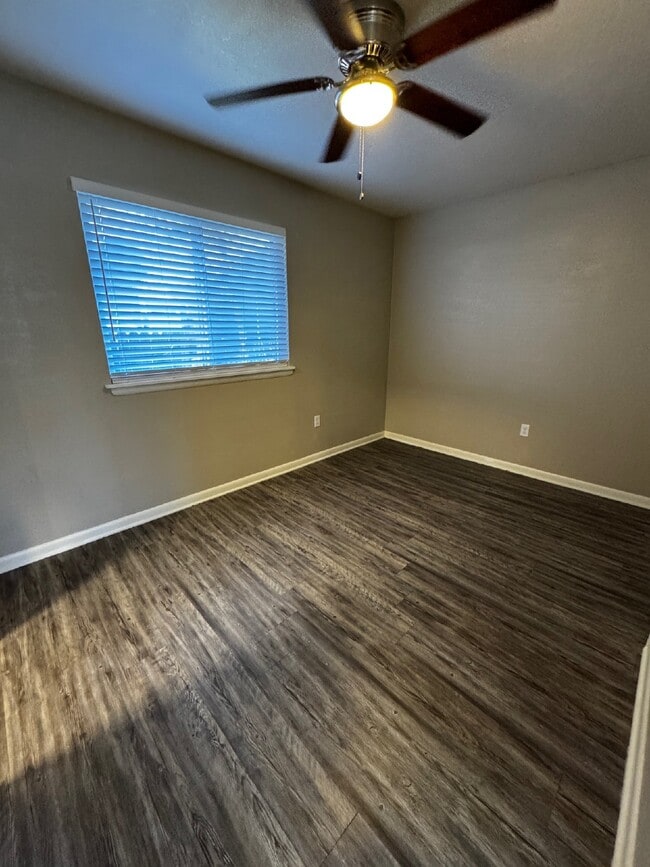 Photo - "Charming 1-Bed Retreat: Cozy 500 Sq Ft Haven in Edmond near UCO!" Unidad #3