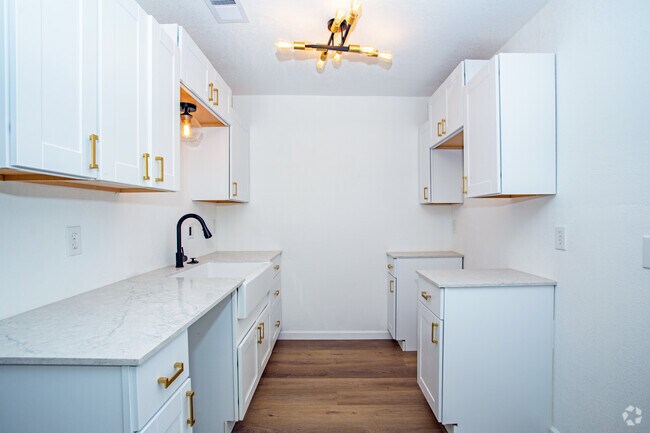 1BR, 1BT - 750SF - Gardens At Westgate