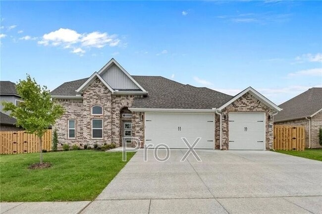 Building Photo - 1804 Charles St