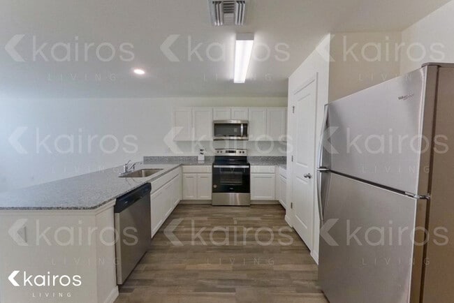 Photo - 3024 NE 1st Ave