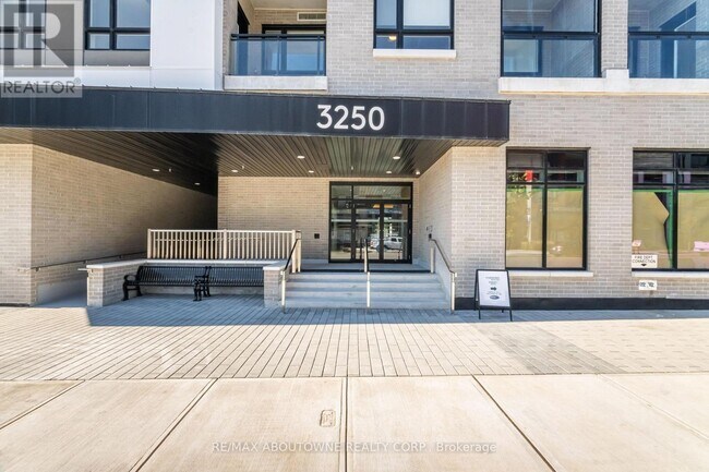 Photo - 3250 Carding Mill Trail Unit 228