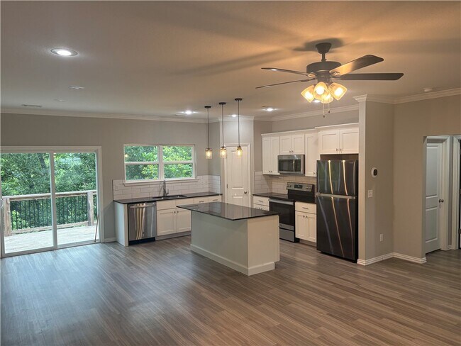 19 Boreland Ln