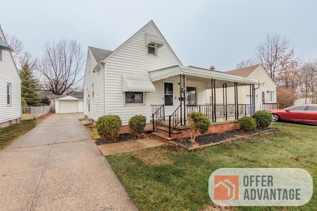 Building Photo - 25370 Drakefield Ave