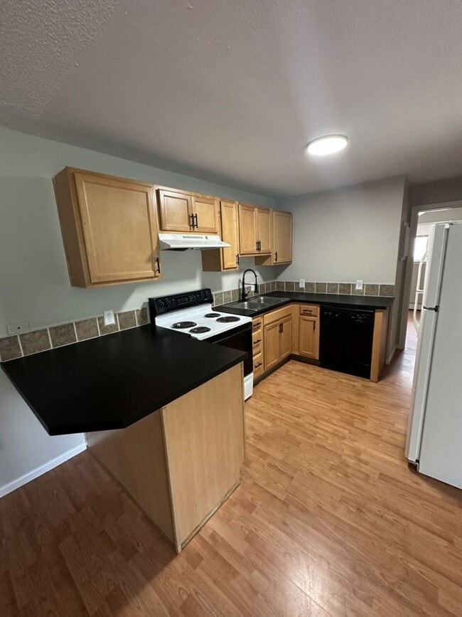Photo - 316 E Brookside St Apartment Unit 23
