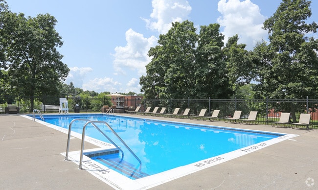2BR, 1.5BA