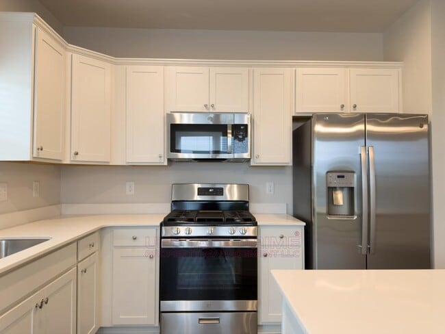 Photo - 165 Randwick Ln
