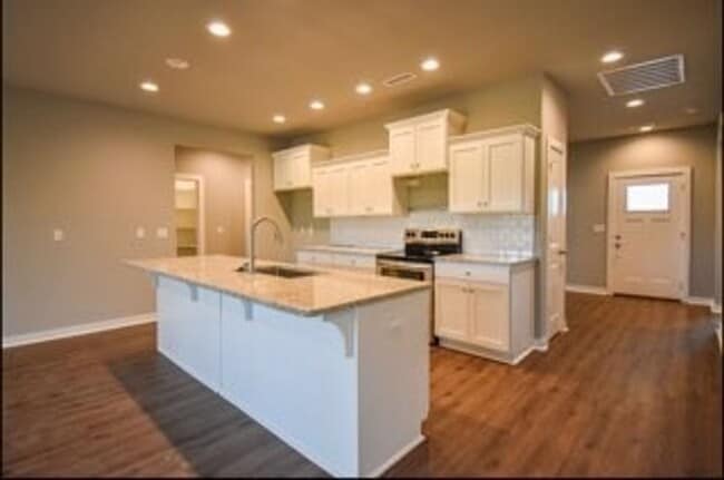 Photo - 456 N Otoe St