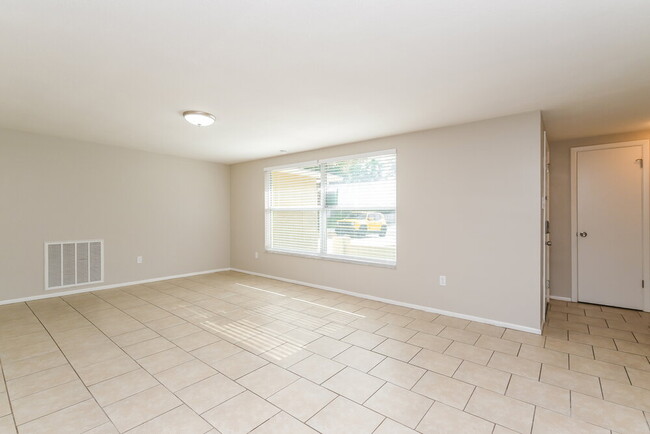 Photo - 10933 Felsdale Ave