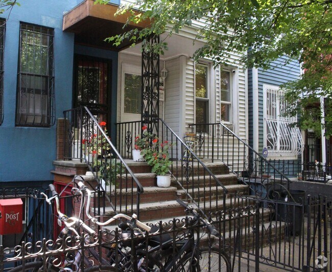 Building Photo - 462 17th St Rental