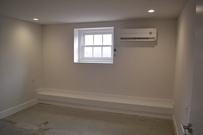 Photo - Jabez Downtown