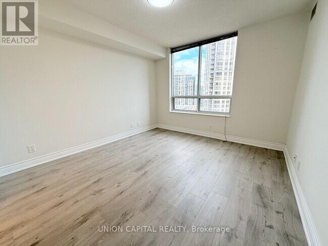 Photo - 78 Harrison Garden Blvd Unit 1007