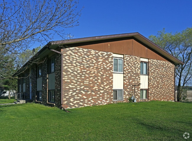 Rock Manor Apartments - Rock Manor Apartments