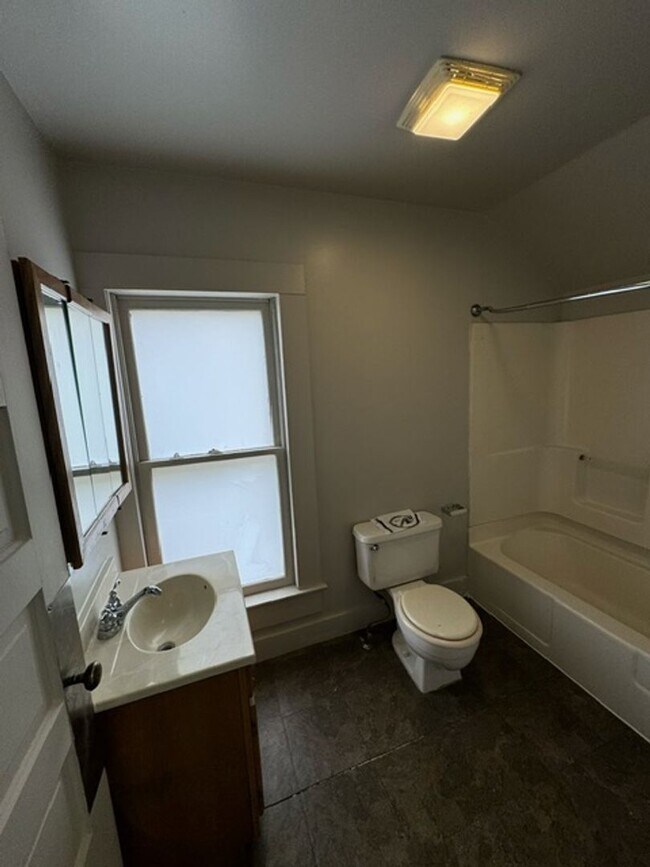 Photo - 1815 Bayer Ave Unit 2