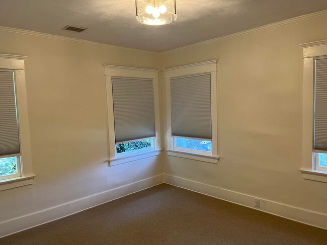 Photo - 2044 La France Ave Unit Apartment A