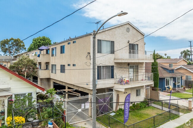 Photo - 1636 E 6th St.